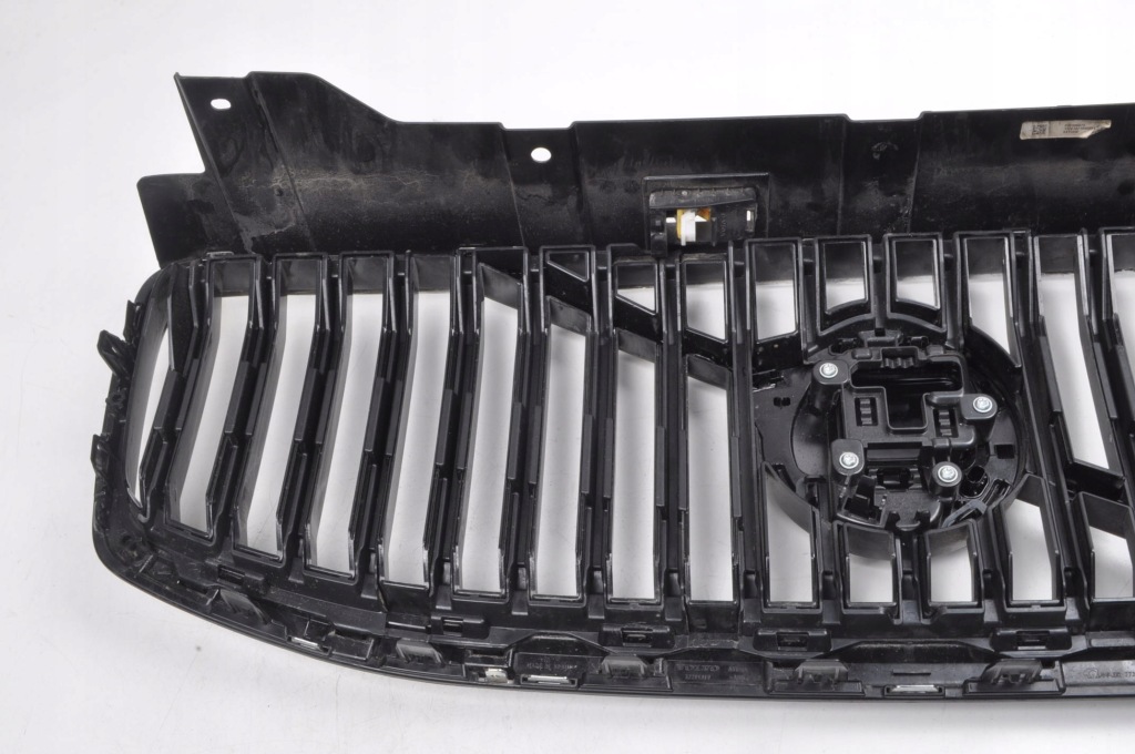 Volvo xc60 2 решітка  бампера решітка радіатора решітка радіатора 32291268 32291019 32386075 Оригінал