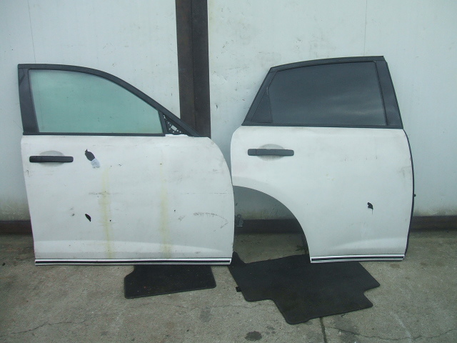 фото №1, Infiniti fx35 fx45 дверь правое перед задняя передние
