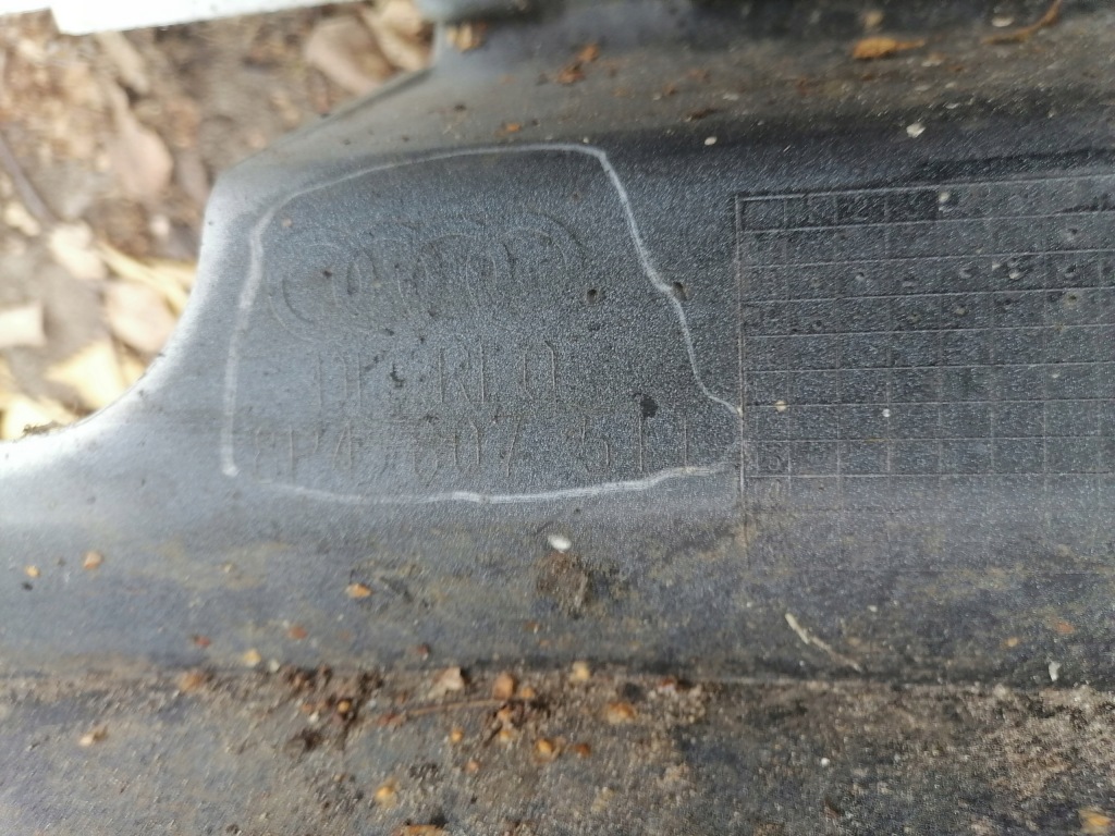 Бампер задний  audi a3 5d sportback pdc 8p4807511 Цена