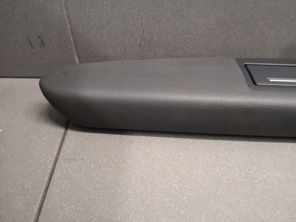 фото №5, Підлокітник обшивка лівий задня audi a8 d3 4e0867373