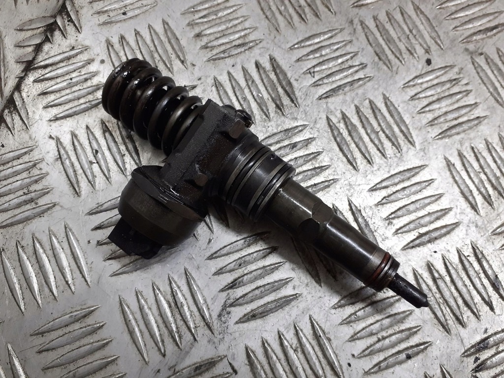 фото №1, Насос-форсунка skoda octavia 045130073t