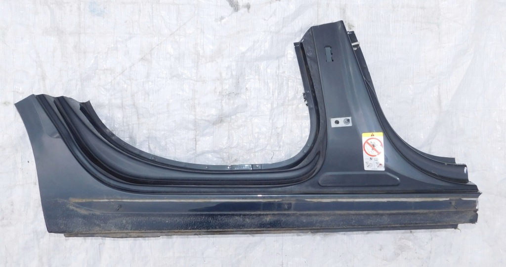 фото №1, A4 b9 lift поріг правий задня блок двигуна підкрилок кутик