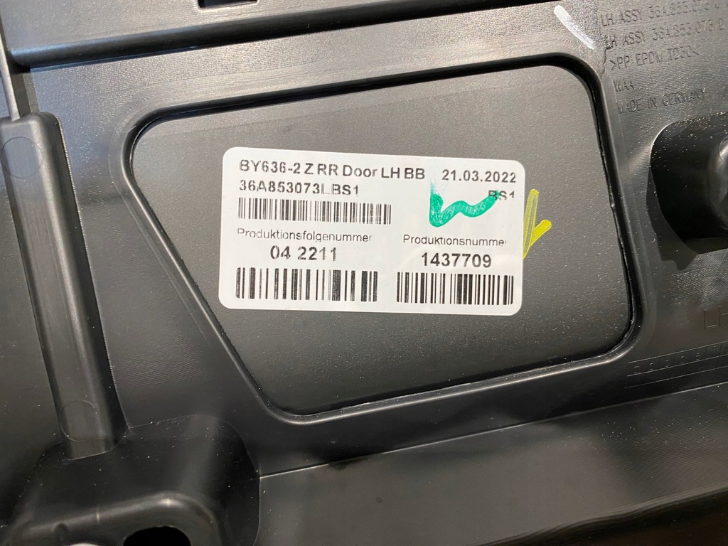 фото №7, Bentley bentayga молдинг drzwil 36a853073 36a853253