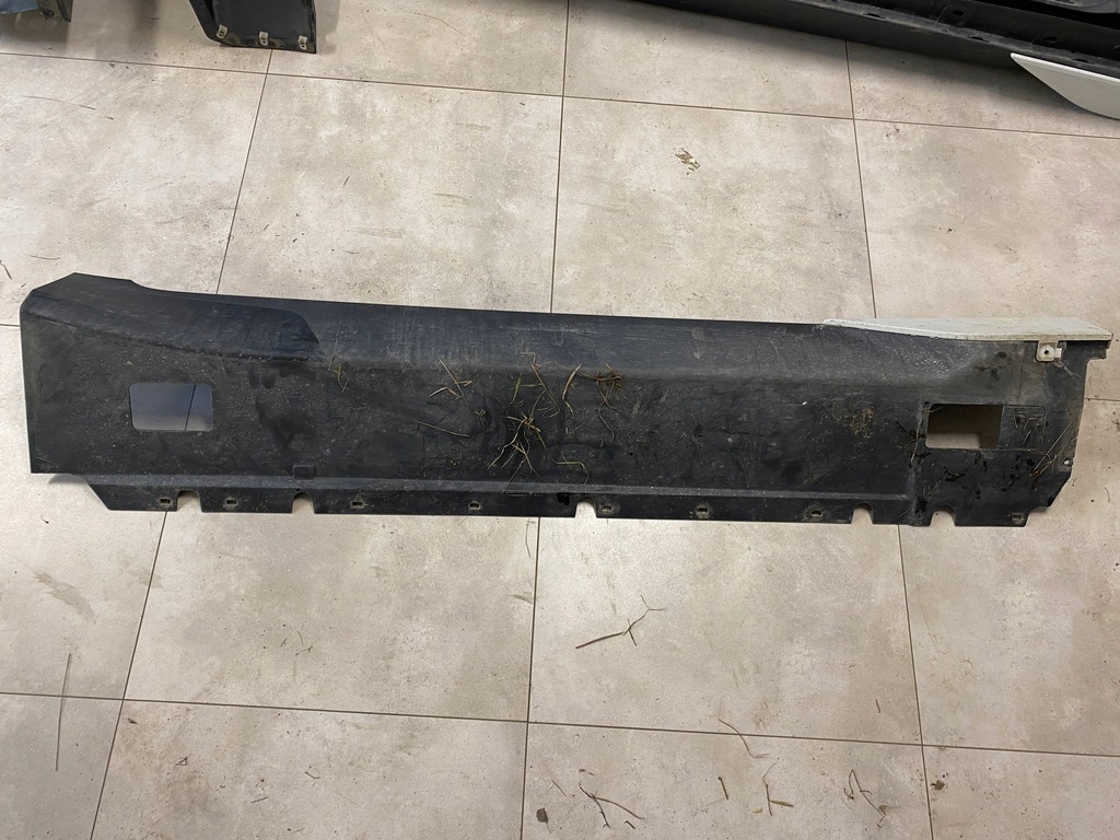 фото №12, Bmw i3 поріг накладка поріг права 7368598