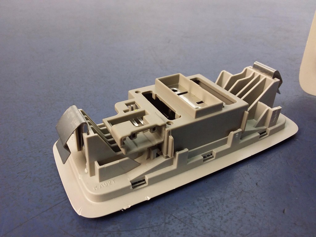 фото №4, Mazda 3 ліхтарі внутрішнє стельовий 2 szt