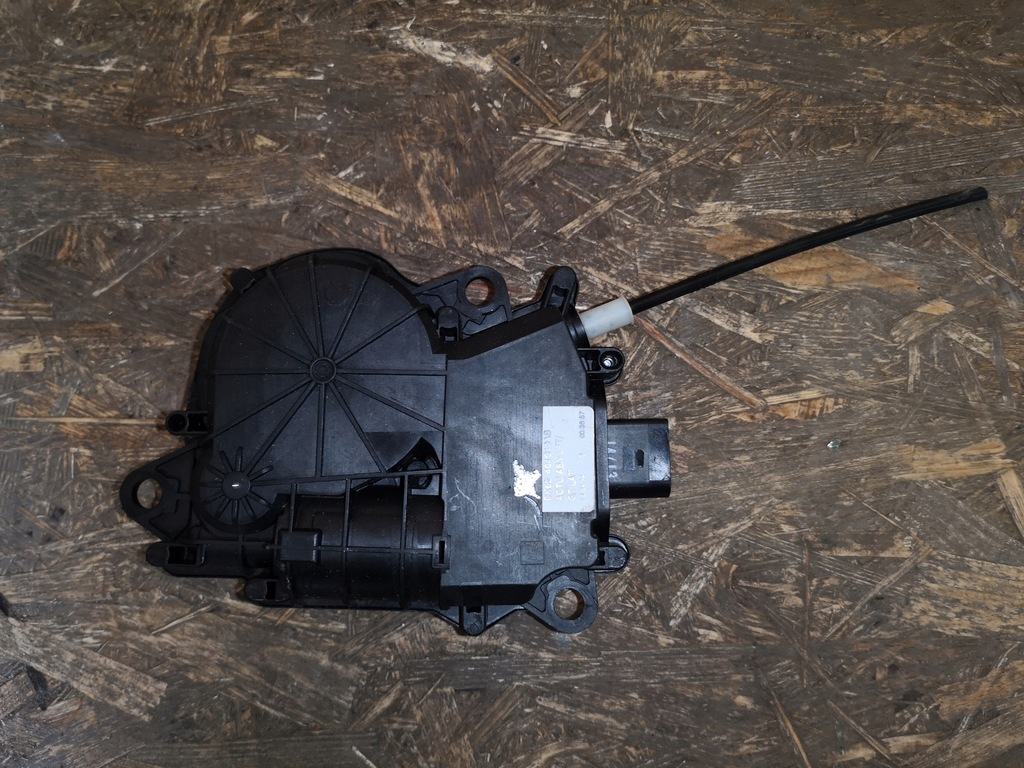 фото №1, Доводчик крышки range rover vogue l405 dk62 404c10 ab