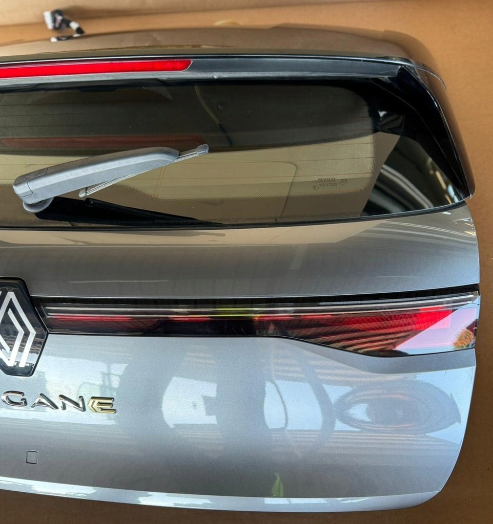 фото №5, Кришка багажника задня багажника renault megane v 5 e-tech