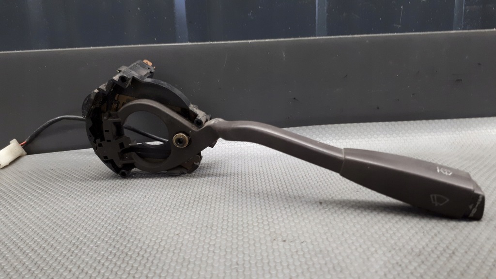 фото №1, 811953503b переключатель дворник audi 80