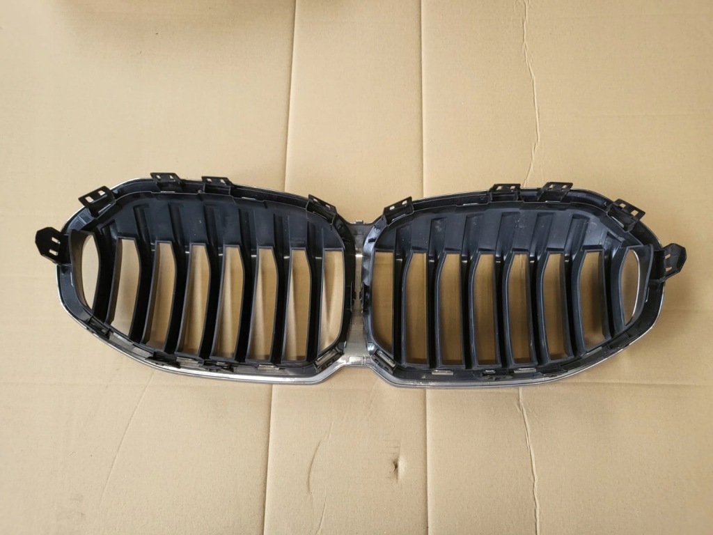 фото №4, Bmw 1 f40 решётка радиатора решётка радиатора бампера orginal