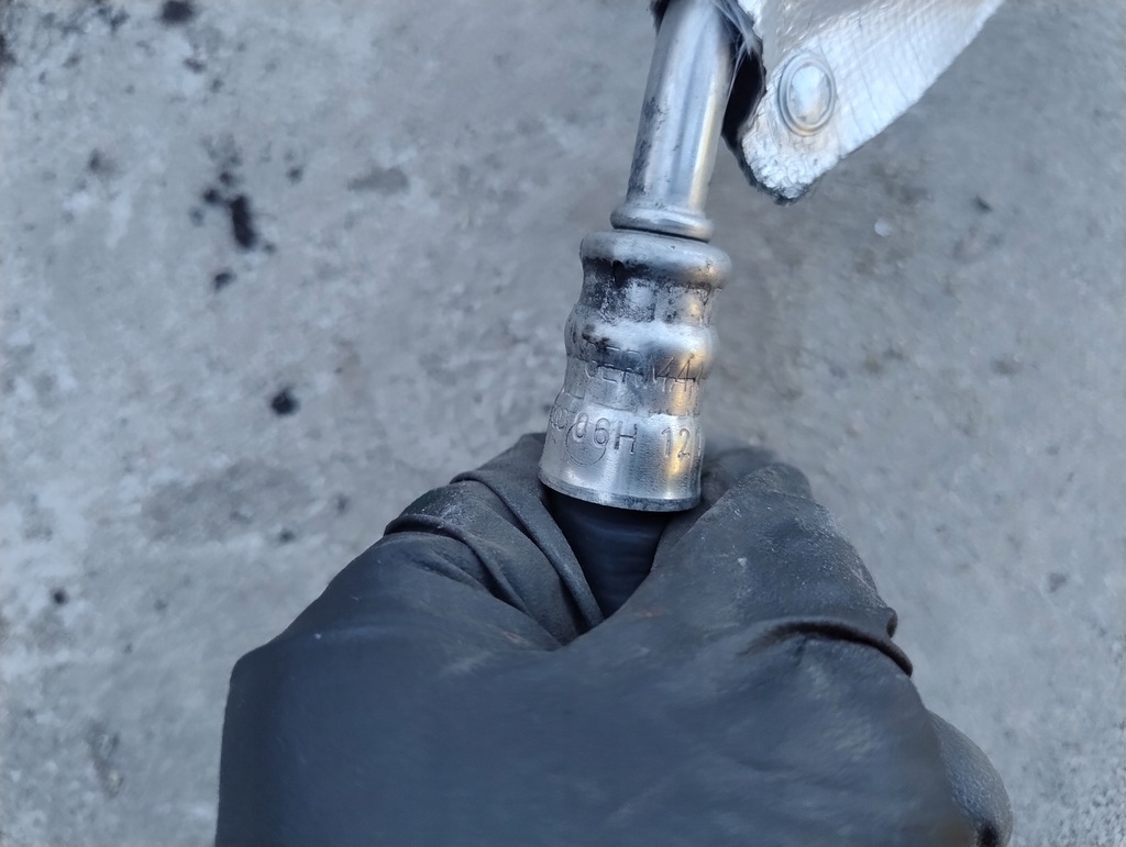 фото №7, Труба wąż шланг wody турбіни повернення audi a4 b8 a5 8t 1.8 tfsi 06h121492c