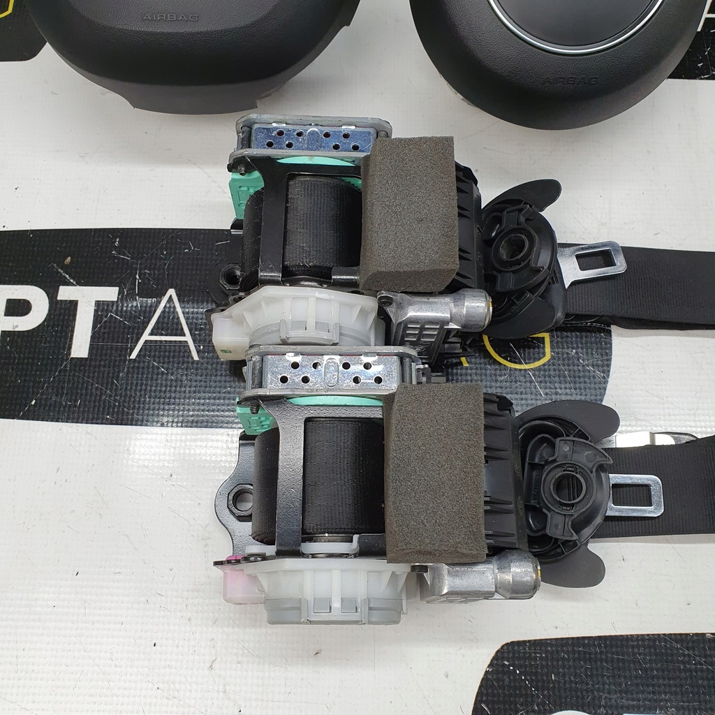 фото №7, A5 8t приборная панель консоль подушки безопасности ремни подушка безопасности шторки безопасности