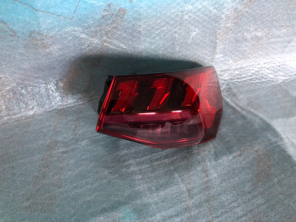 фото №1, Лампа правая правый задняя audi a3 rs3 8y0 martix nr.00