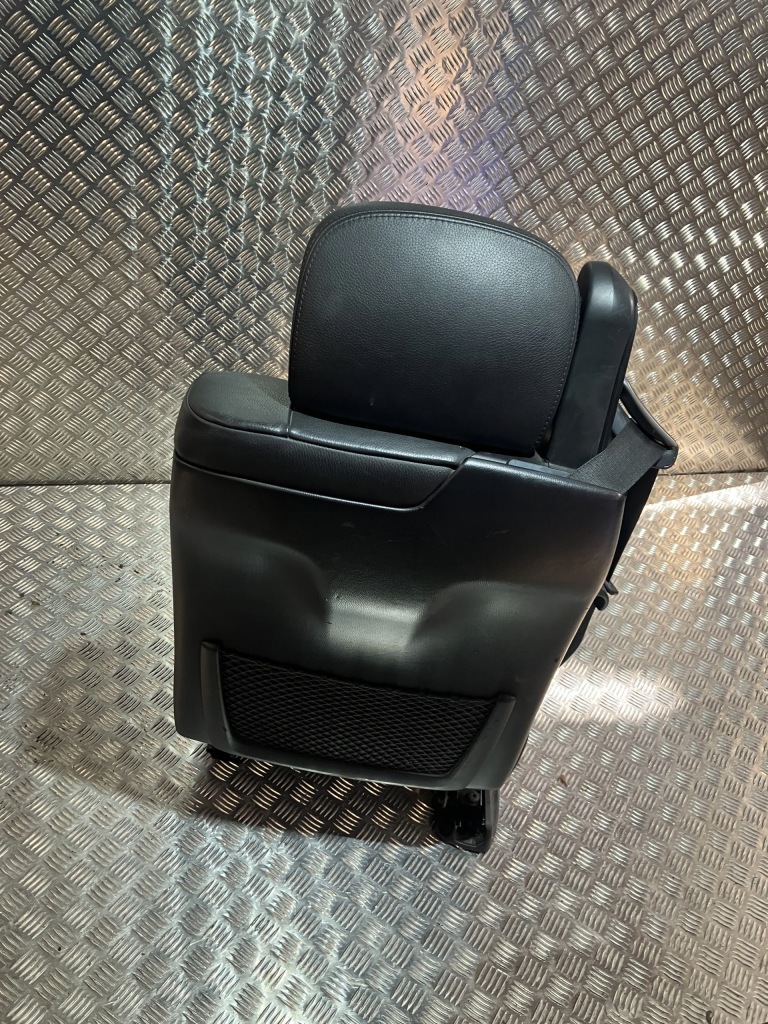 Сиденье правый  перед bmw 6 e64 Недорого