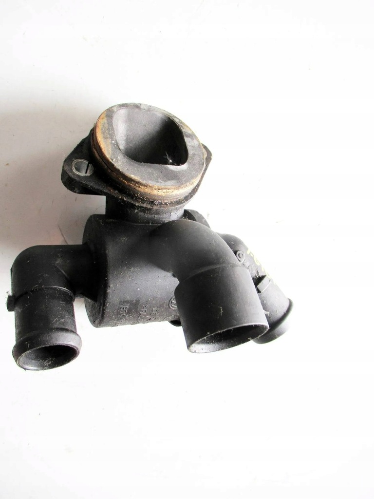 фото №1, Vw golf vi корпус термостата 03l121111s