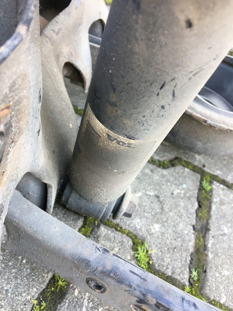 фото №8, Volvo v60 10- 13- lift 2.0 d поворотний кулак важіль амортизатор правий задня комплект