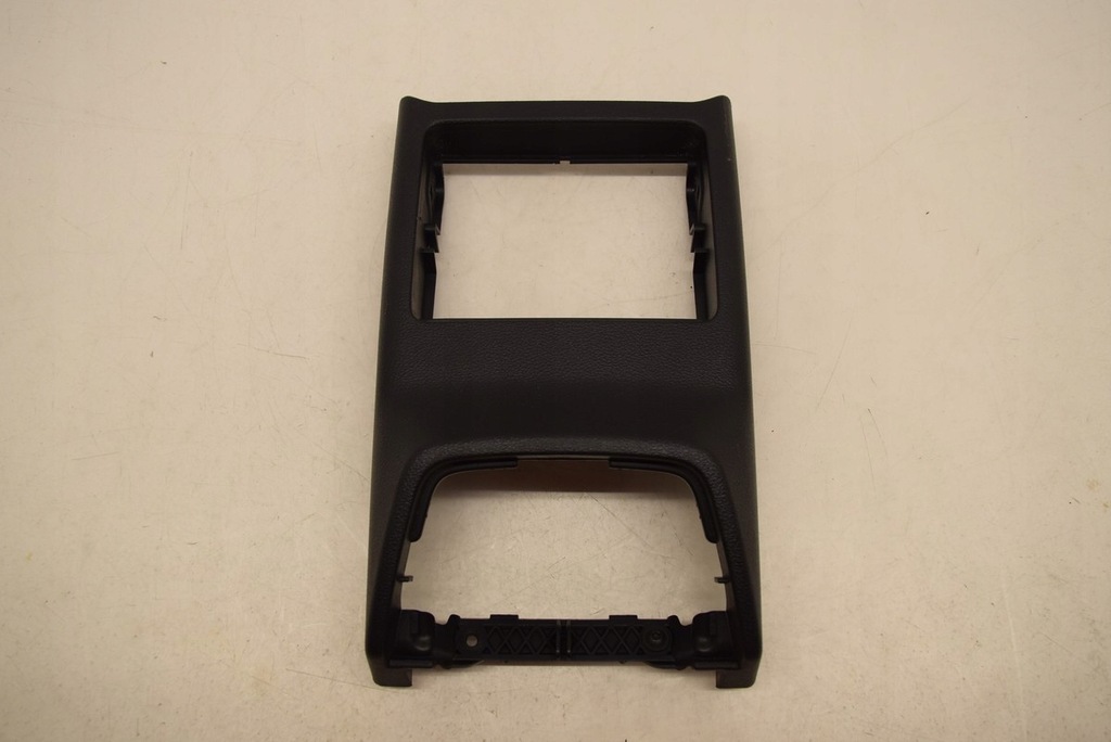 фото №5, Skoda octavia iii рамка подлокотник туннель