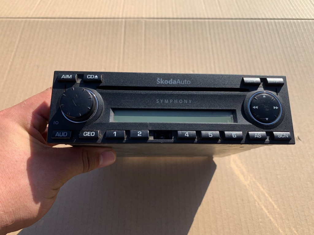 фото №1, Радио symphony skoda octavia i superb i cd оригинал ładne