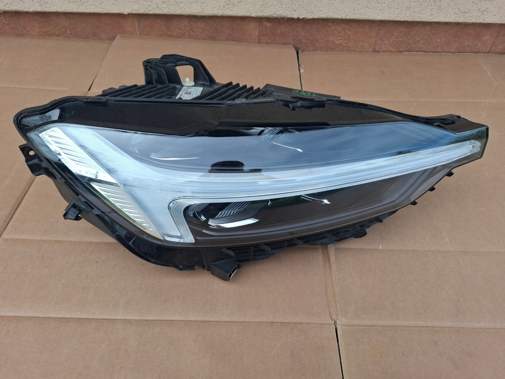 фото №1, Лампа передняя volvo xc60 ii lift оригинал