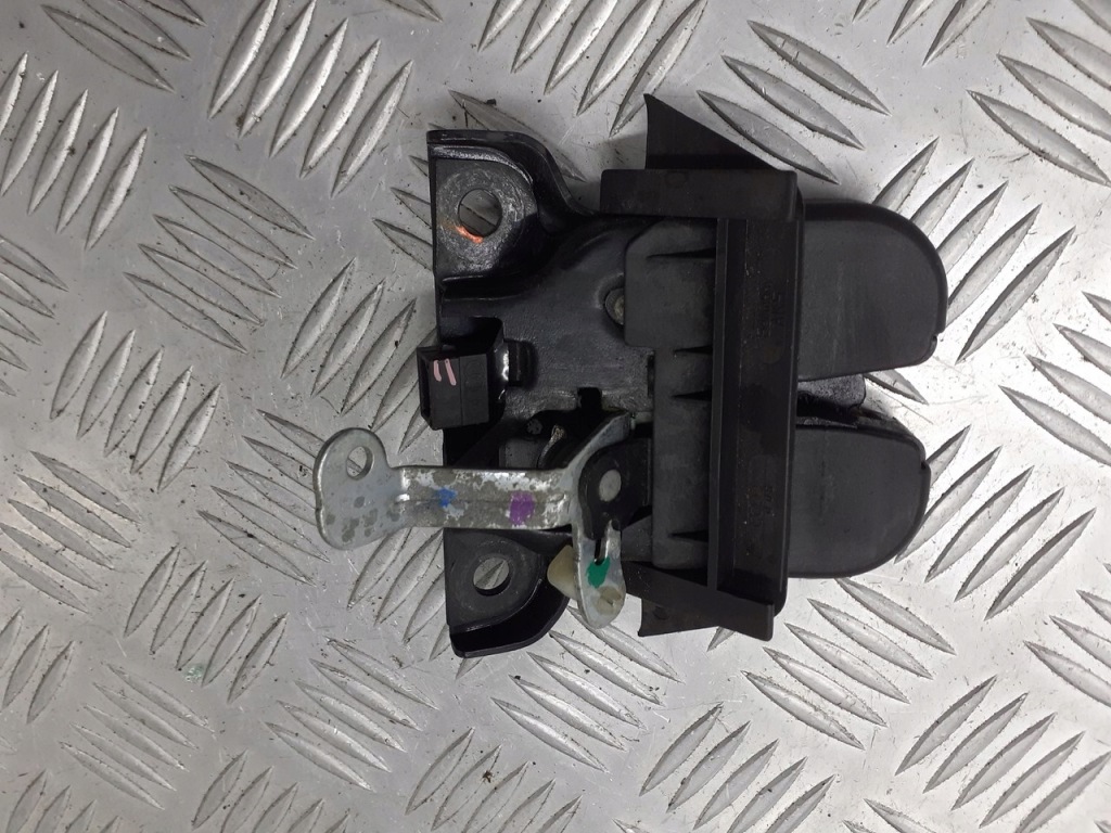 фото №3, Замок крышки багажника audi a4 b5 kombi