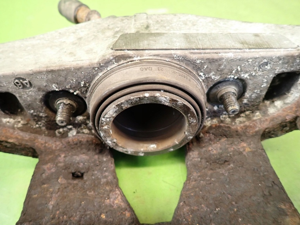 фото №6, Супорт гальмівний лівий передній volvo xc90 i 2.4 d