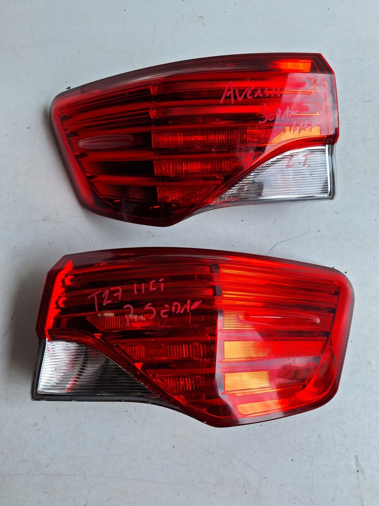 Купить Toyota avensis 3 t27 11-15 фонарь  левая седан led