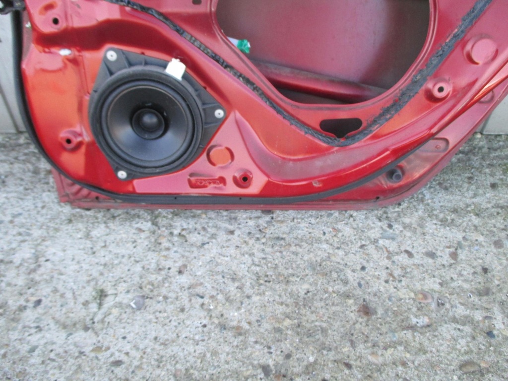 фото №3, Toyota corolla verso 01-04 дверь правое задние