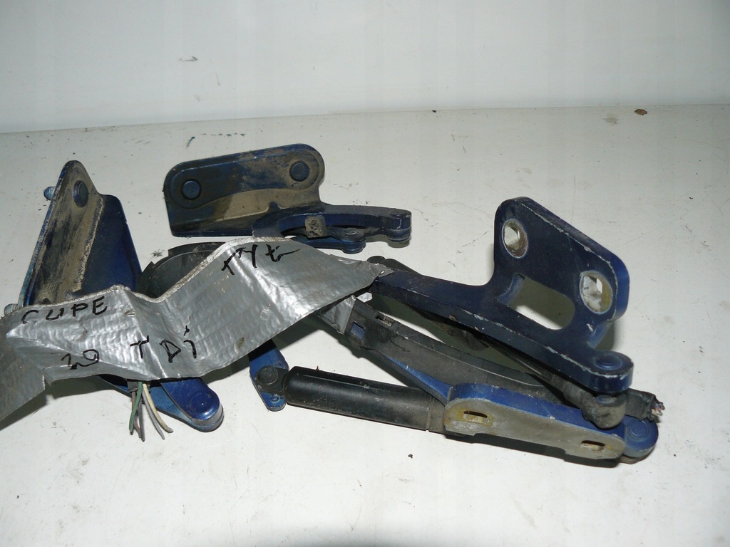 фото №3, Петли крышки задний renault megane coupe 99r.