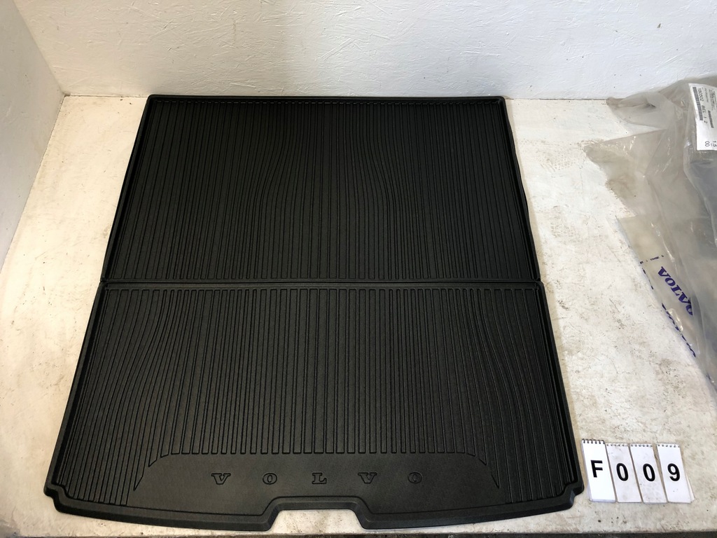 фото №1, Volvo xc90 ii килимок/обшивка do багажника