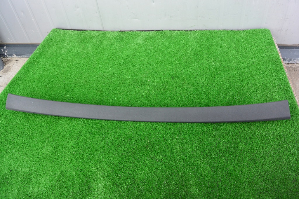 фото №1, Защита пластик крышки багажника audi q7 4l