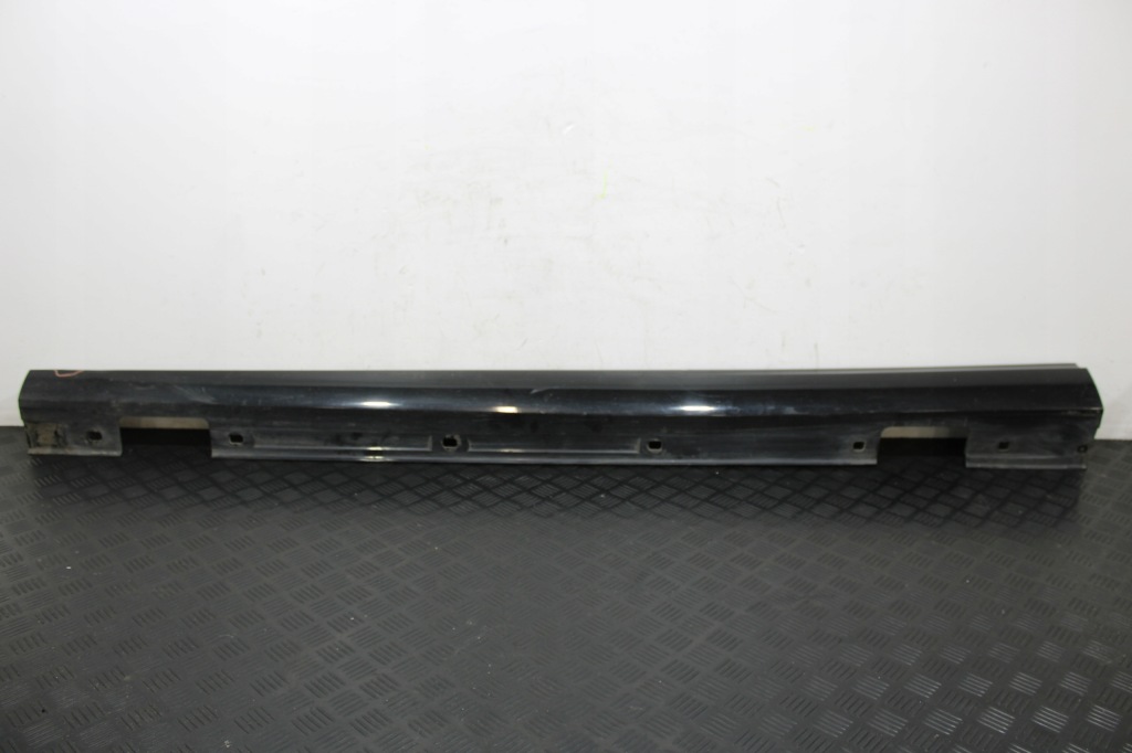 Купити Накладка поріг поріг лівий a2466901340 mercedes a-klasa w176 рестайлінг