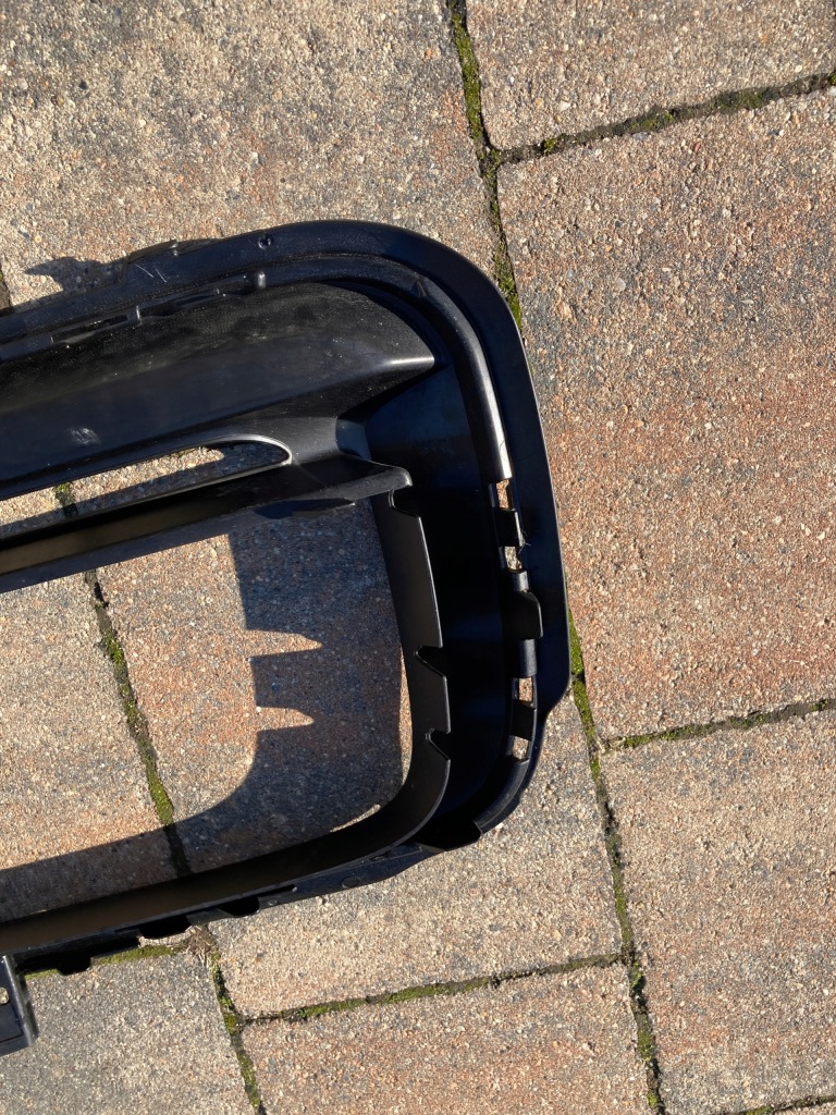 Porsche cayenne 3 9y gts решітка бампера перед права orgi. Доставка