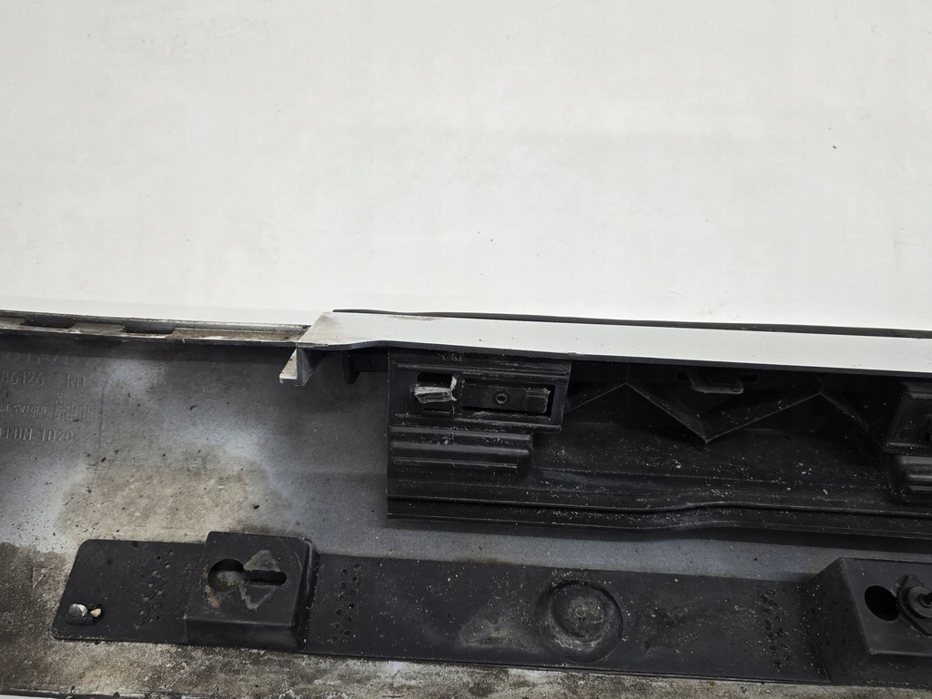 фото №15, Volvo s90 v90 17r молдинг поріг права 614-46