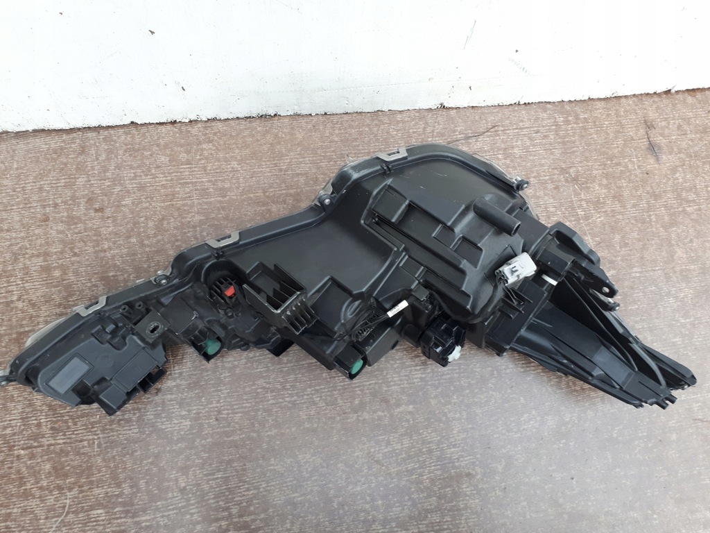 фото №10, Toyota corolla e21 hb kombi 19- лампа передняя левая led 81150-02s60