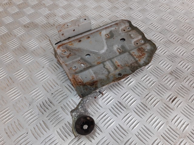 фото №1, Nissan micra k14 основание аккумулятор