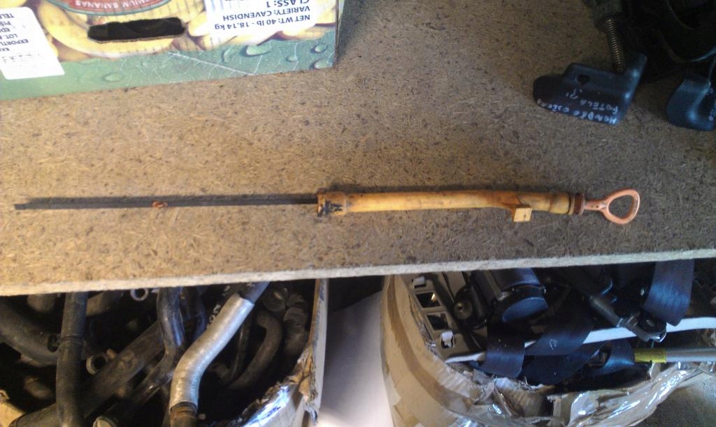 фото №1, Ford mondeo mk3 tdci tddi - щуп щуп масла