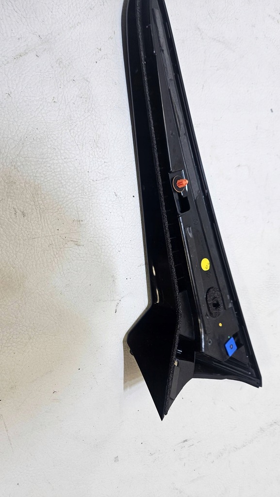 фото №7, Молдинг правая задняя крышки багажника skoda kodiaq ii 57h827932