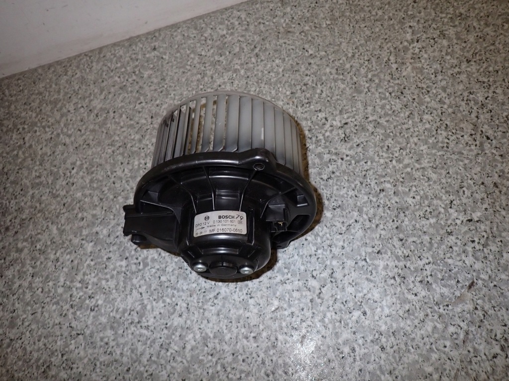 фото №7, Toyota avensis t25 corolla verso e12 вентилятор воздуходувка europa