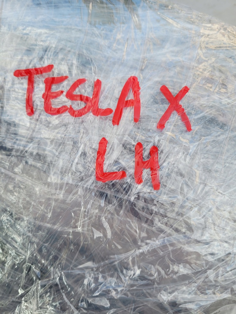 Tesla x противотуманная фара led левый drl ece up-level европа  103433000b с Разборки