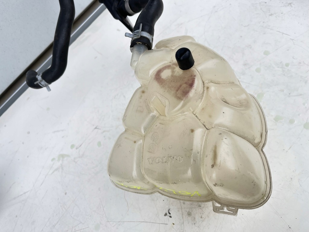 фото №5, Бачок расширительный volvo оригинальный номер 31338291 + трубка