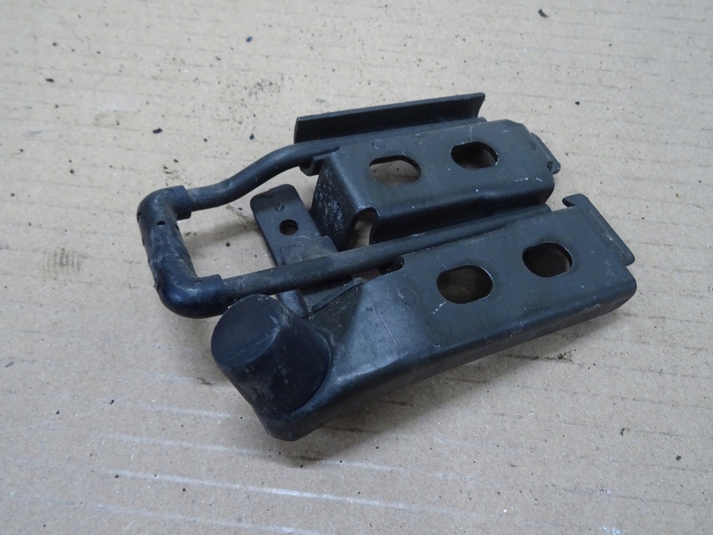 фото №1, Patrol замок засов крышки багажника gr y60