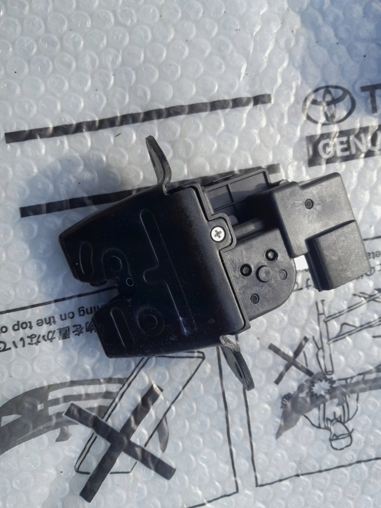 фото №1, Hyundai i30 ii 2012-2017 замок крышки 81230-a6000