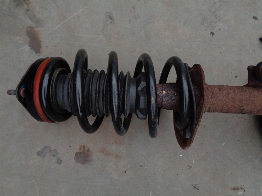 фото №7, Амортизационная стойка поворотный кулак freemont journey 2.4 16v правый