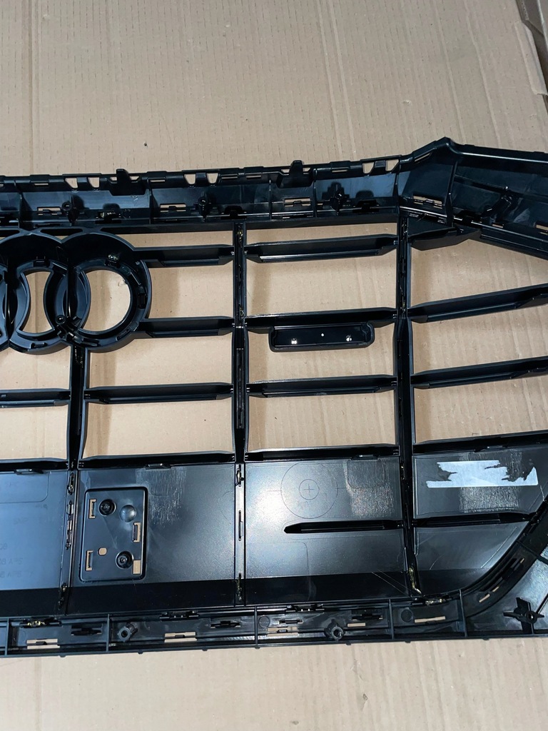 фото №8, Решітка радіатора бампера black audi q8 4m8853651