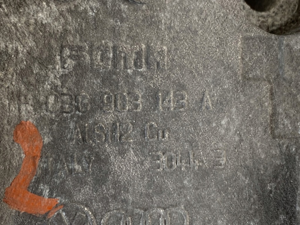 Кронштейн основа генератора vw audi skoda 03g903143a в Україні