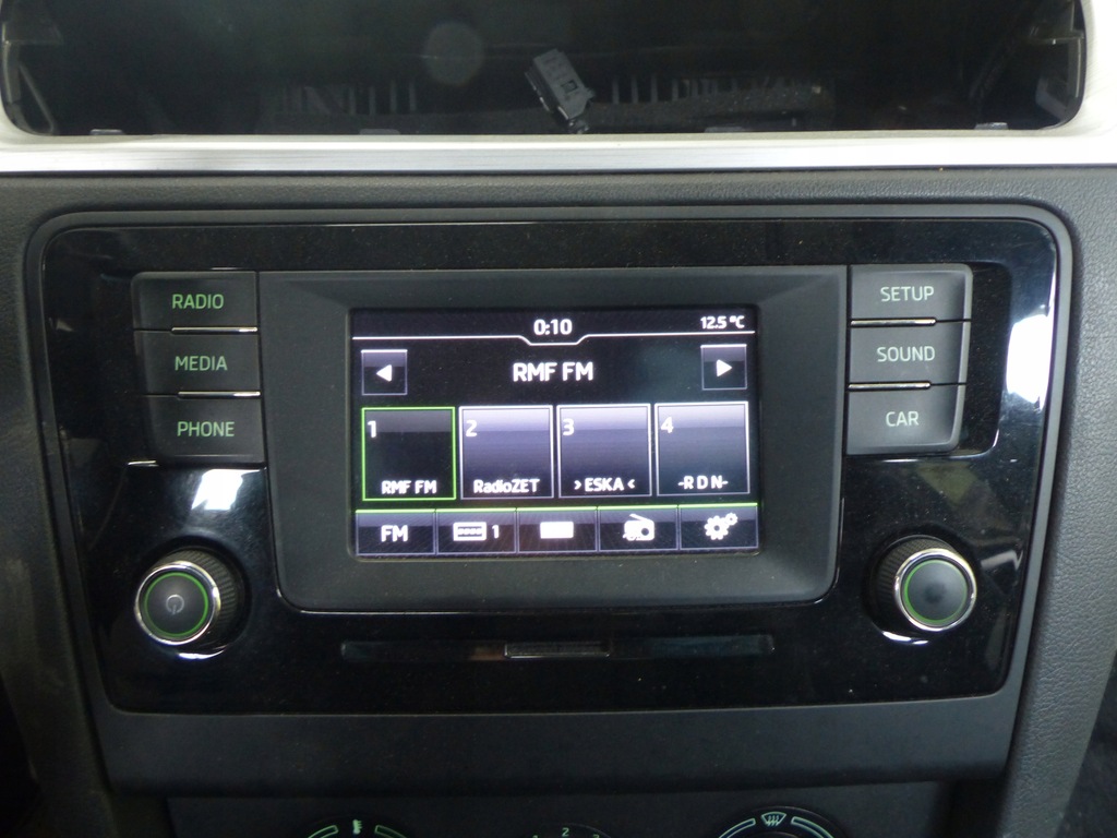 фото №1, Радио заводской skoda rapid 5ja035871a радиопроигрыватель