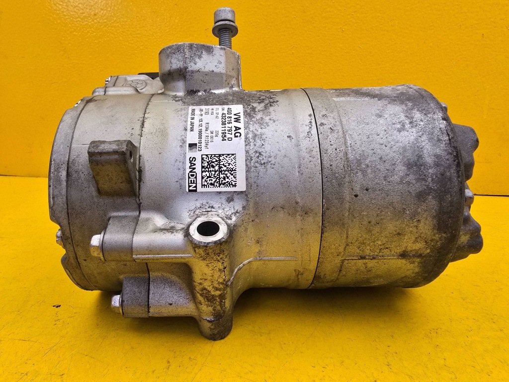 фото №1, Audi e-tron компрессор кондиционера компрессор 4g0816797d