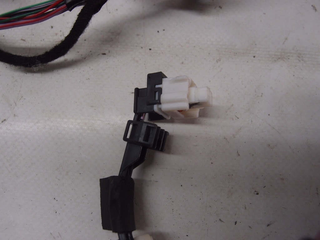 фото №9, Електропроводка двері правий перед датчик удару 8983a-02020 corolla e21