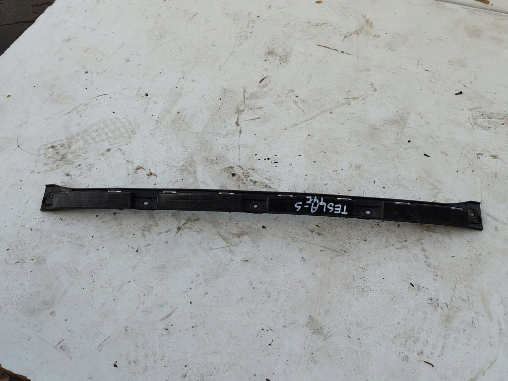 фото №1, Направляющая бампера средний задняя tesla model s