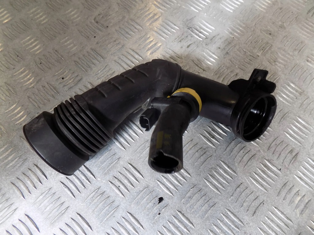 фото №1, Citroen c4 iii c4 picasso ii 2010- труба воздухозаборник воздуха 1.8 blue hdi