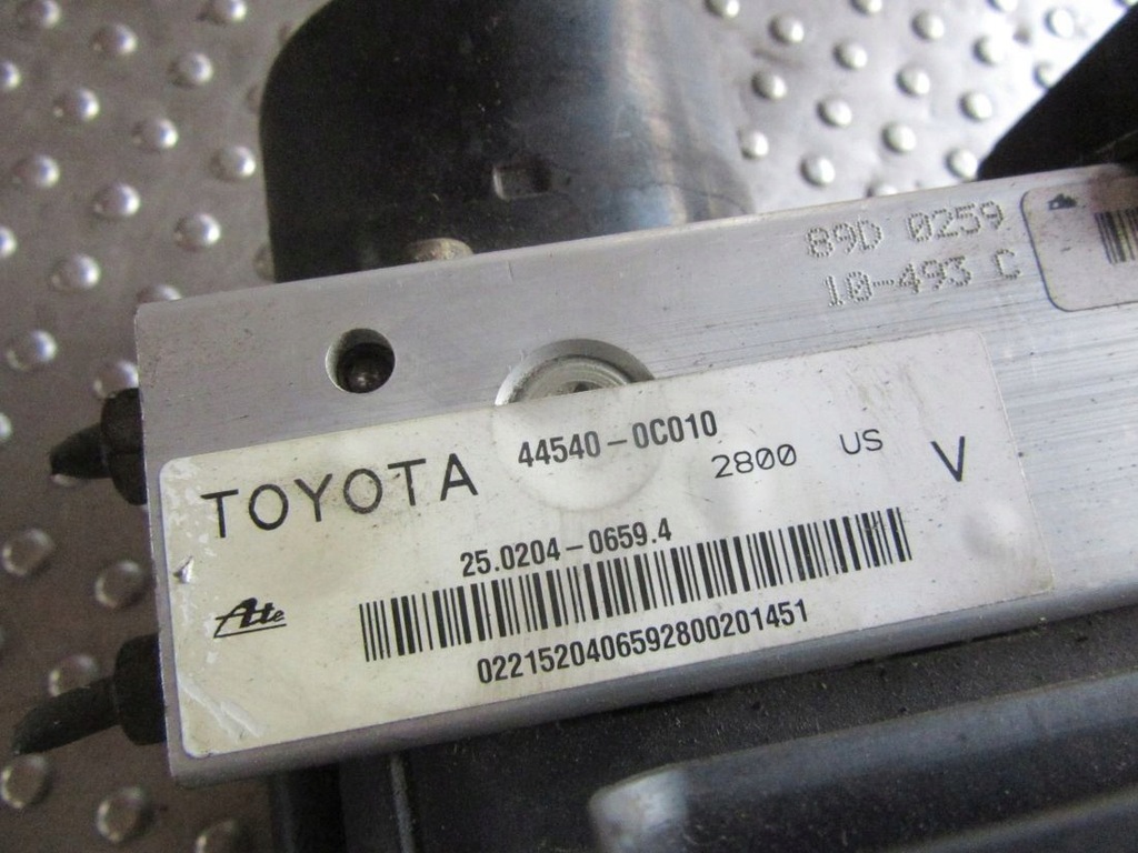 фото №7, Toyota sequoia 4.7i 2001 насос abs